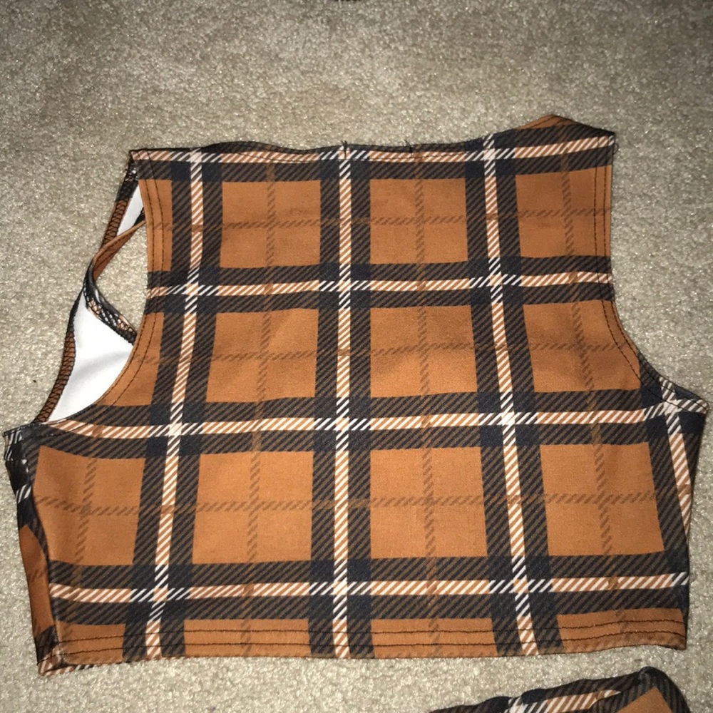 Two piece set - Picture 3 of 4